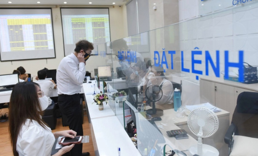 Cổ phiếu Đầu tư công được giải nguy, nhiều mã trở lại tăng trần