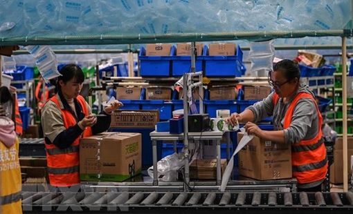 Thách thức với các "gã khổng lồ" trong lĩnh vực thương mại điện tử