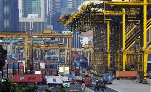 Xuất khẩu phi dầu mỏ của Singapore giảm mạnh nhất trong 10 năm
