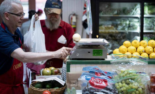 Nguyên nhân khiến thu nhập người lao động các nước giàu sụt giảm