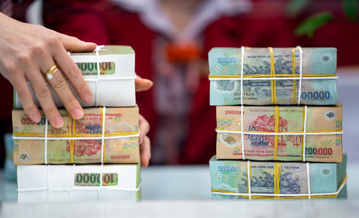 Ngân hàng bắt đầu giảm lãi suất cho vay, nhưng khó mở rộng