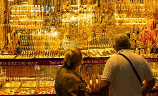 Nhận định những yếu tố có thể đẩy giá vàng sụt rất sâu về dưới 1.700USD/ounce