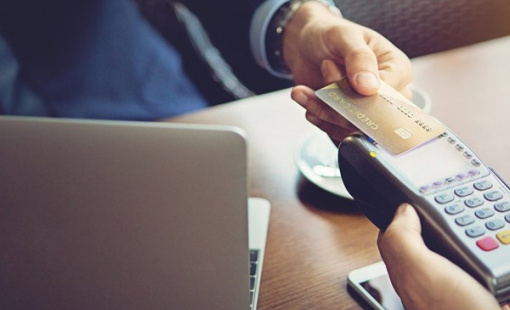 Canada: Xu hướng không sử dụng tiền mặt và mối lo quyền riêng tư bị xâm phạm