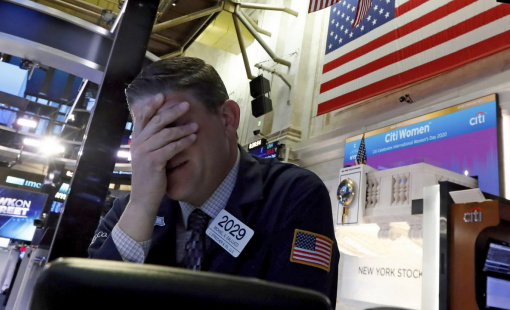 Chứng khoán Mỹ mất điểm mạnh sau vụ việc sụp đổ ngân hàng lớn nhất tính từ 2008