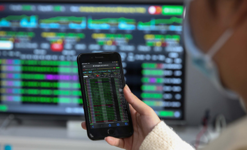 "Đu" theo khối ngoại từ đầu 2023, danh mục nhà đầu tư có thể đánh bại chỉ số VN-Index?