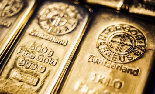 Nhận định về nguyên nhân giá vàng có thể lên mốc 2.400USD sau 5 năm tới