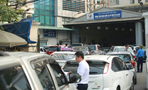 Đăng kiểm ô tô ở Hà Nội quá tải: Gỡ nút thắt nào?