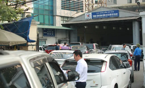 Đăng kiểm ô tô ở Hà Nội quá tải: Gỡ nút thắt nào?