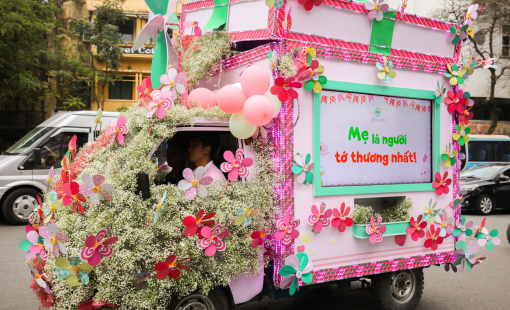 Thông điệp gửi mẹ qua chiếc chong chóng tuổi thơ