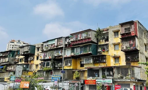 Giật mình với chung cư cũ đã ọp ẹp xuống cấp có giá lên tới cả trăm triệu đồng/m2, ngang ngửa với căn hộ hạng sang