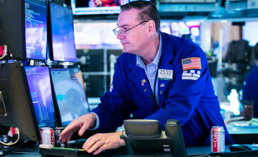 Dòng vốn đầu tư toàn cầu dịch chuyển ra sao sau những vụ việc gây sốc ngành ngân hàng Mỹ?