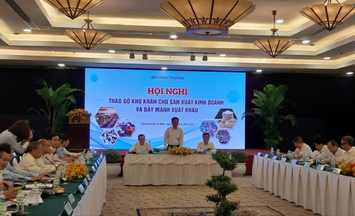 Ngân hàng Nhà nước: Tín dụng cho ngành lúa gạo không hề bị vướng