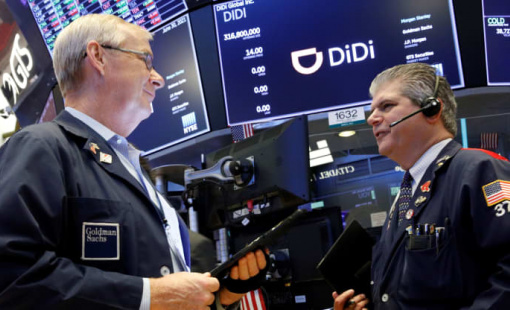 Nỗi lo xung quanh ngân hàng First Republic ám ảnh chứng khoán Mỹ