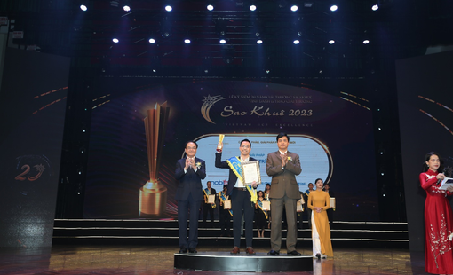 MobiFone vinh dự nhận 5 Giải thưởng Sao Khuê 2023