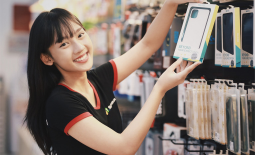 Doanh số vào vùng đáy, các chuỗi bán lẻ điện thoại lao vào cuộc đua khuyến mại