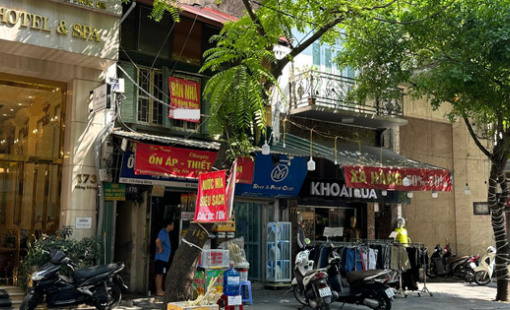 Kỳ lạ nhà đất trăm tỷ bất ngờ được rao bán rầm rộ giữa lúc thị trường bất động sản trầm lắng