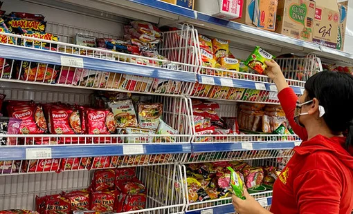 Người tiêu dùng Việt Nam lạc quan hàng đầu thế giới về tăng trưởng kinh tế nhưng lựa chọn hàng hóa khắt khe hơn