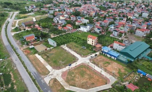 Đất đấu giá "hết thời" tranh mua