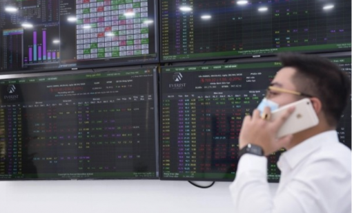 Môi trường lãi suất thấp có khiến nhà đầu tư trở lại thị trường chứng khoán?