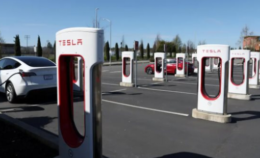 Thêm một đối thủ được sử dụng hệ thống sạc nhanh của Tesla, ngành công nghiệp xe điện chuẩn bị đón bước ngoặt lớn