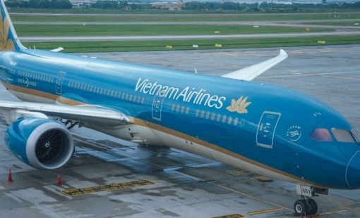 Lỗ lớn như Bamboo Airways còn chủ động công bố BCTC đã kiểm toán, Vietnam Airlines bị “thúc” liên tục lại chưa công bố