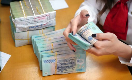 Lãi suất huy động tiếp tục giảm sau quyết định dồn dập của Ngân hàng Nhà nước