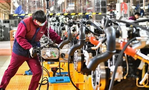 Thế hệ "Xưởng nhị đại" Trung Quốc đối mặt thử thách sống còn cứu doanh nghiệp: Hào quang công xưởng thế giới tắt dần?