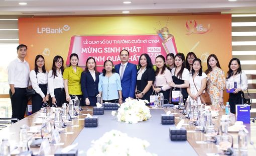 LPBank trao hơn 2,5 tỷ đồng quà tặng cho khách hàng may mắn