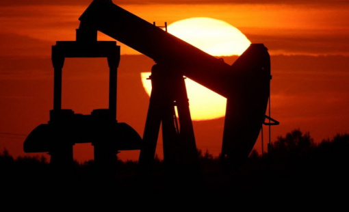 Giá dầu tăng vọt trước thềm cuộc họp quan trọng của OPEC+