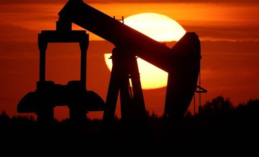 Giá dầu tăng vọt trước thềm cuộc họp quan trọng của OPEC+