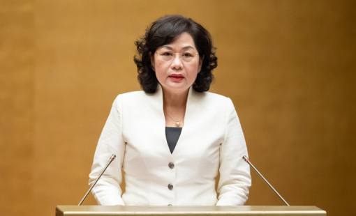 Đề xuất bổ sung nghiêm cấm nhờ người đứng tên hộ cổ phần tại ngân hàng