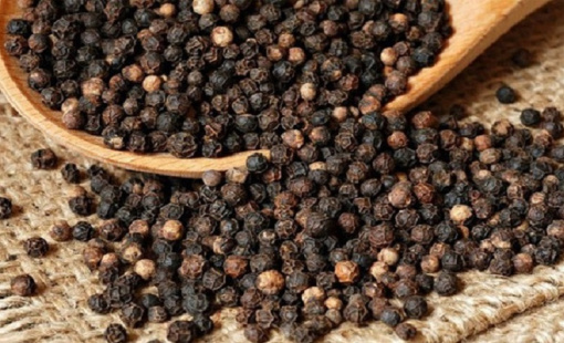 Trung Quốc giảm mua kéo giá tiêu trong nước sụt giảm