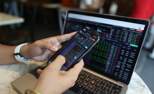 Không phải tăng trưởng lợi nhuận doanh nghiệp, đâu là động lực giúp thị trường chứng khoán tăng điểm?