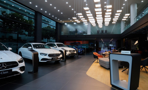 Lợi nhuận của nhà phân phối xe Mercedes-Benz giảm 97% trong quý II/2023