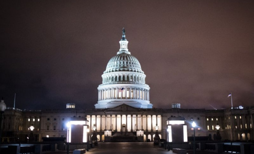 Fitch Ratings giải thích lý do hạ bậc xếp hạng tín nhiệm của Mỹ