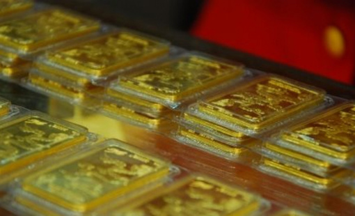 Vàng miếng SJC "bốc hơi" nửa triệu đồng/lượng