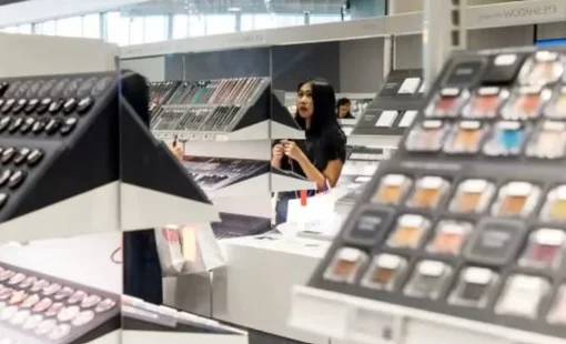 Không phải Hàn Quốc, Nhật Bản hay châu Âu, mỹ phẩm, nước hoa về Việt Nam được nhập từ quốc gia nào nhiều nhất?