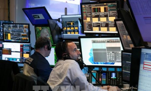 Giới giao dịch nghiệp dư đặt cược vào sự xáo trộn trên Phố Wall