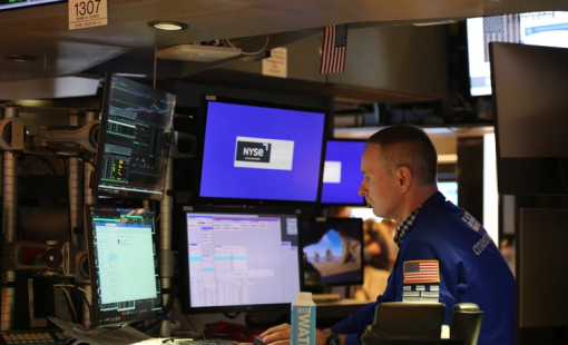 S&P 500 và Dow Jones xác lập các mức cao kỷ lục mới