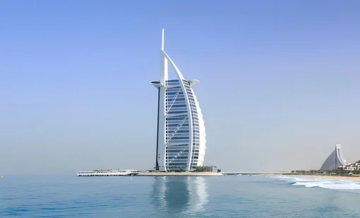 UAE: Hành trình từ sa mạc khô cằn đến đảo nhân tạo xa hoa nhất thế giới