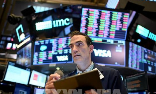 Chỉ số Dow Jones lập kỷ lục phiên thứ ba