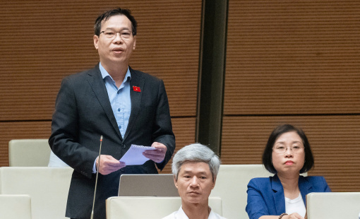 Chưa thể bỏ “room” tín dụng