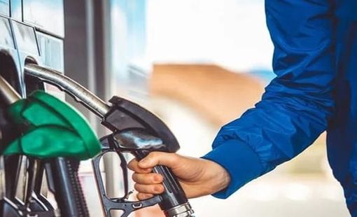 Xăng RON 95 về sát 20.500 đồng/lít