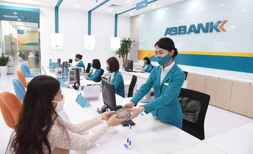 Một năm gập ghềnh với ABBank