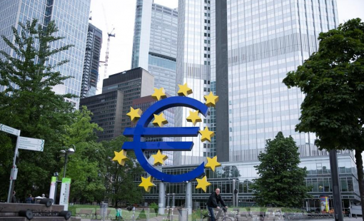 ECB tiếp tục hạ lãi suất xuống 3%