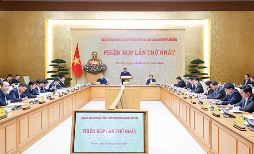 Thủ tướng: Phát triển công nghiệp bán dẫn là lựa chọn chiến lược, ưu tiên hàng đầu