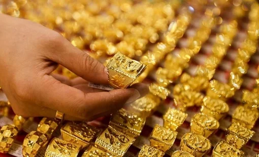 Giá vàng "lao dốc" sau cuộc họp của Fed