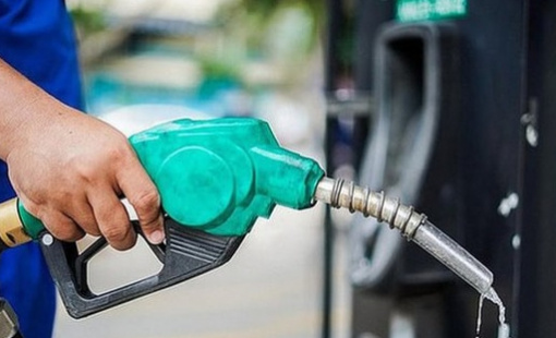 Giá xăng dầu cùng tăng, RON 95 chạm mốc 21.000 đồng/lít