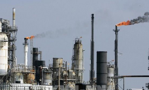 Giá dầu châu Á giảm do lo ngại về nhu cầu năm 2025