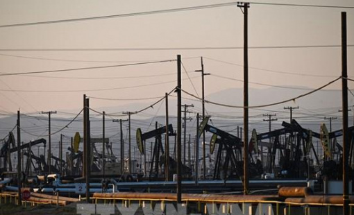 Lo ngại Fed không hạ lãi suất kìm chân giá dầu